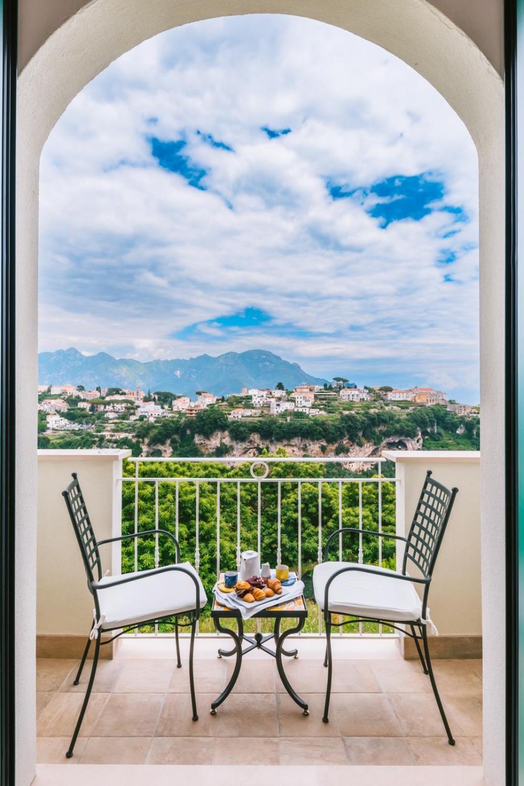 Palazzo Pascal Hotel Scala Kültér fotó